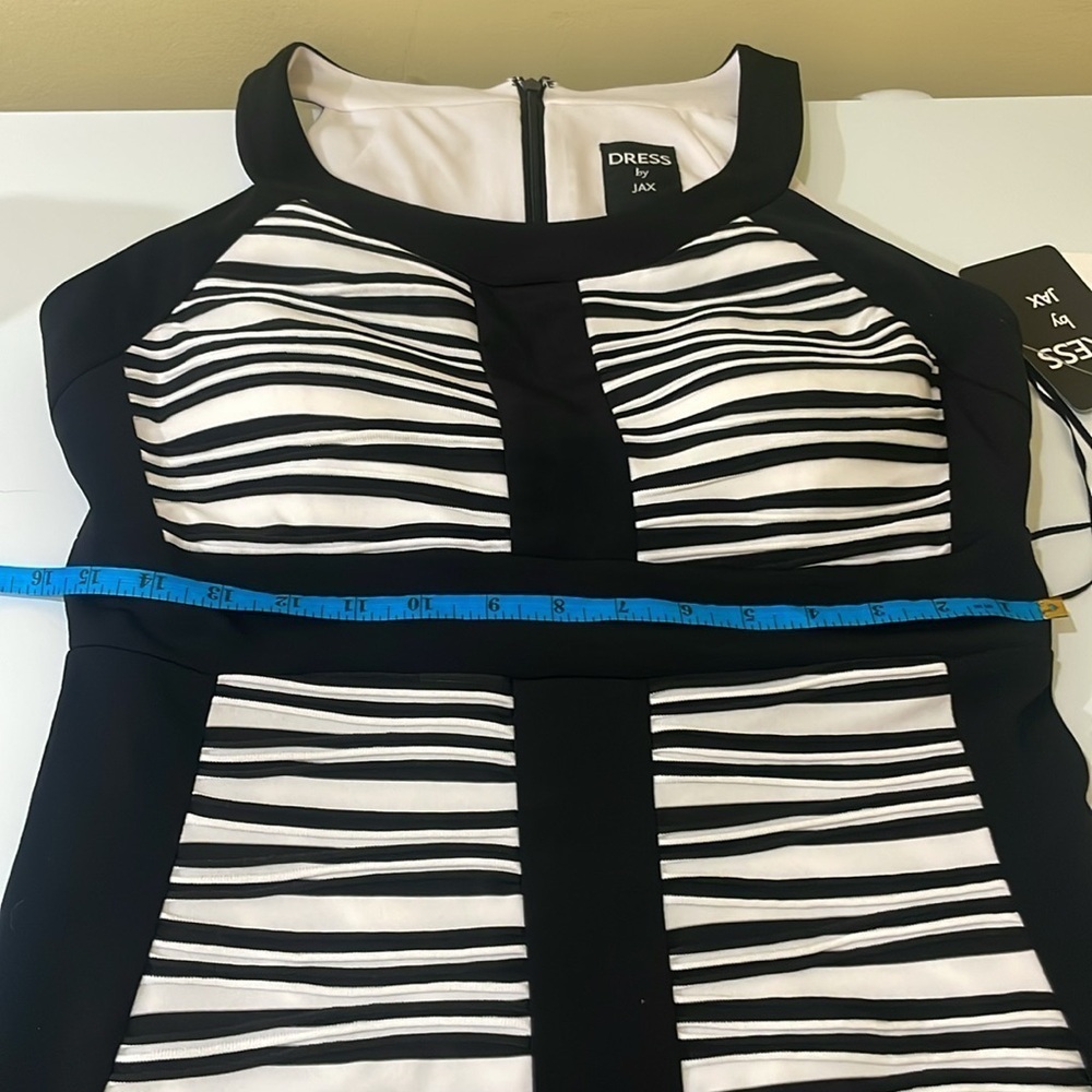 Jax Black and White Halter Bodycon Midi Dress with built in Bra /Stretchy Size10 - Picture 8 of 10